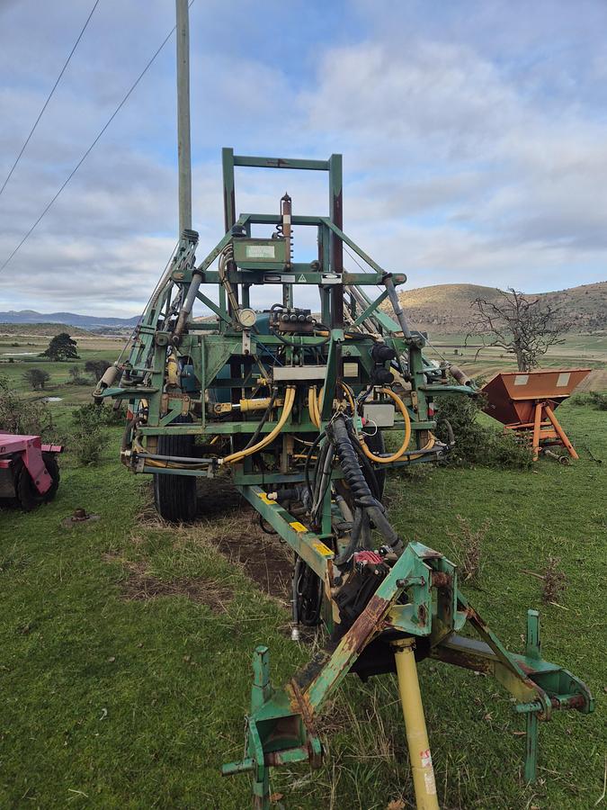 Used Goldacres Boom Sprayer
