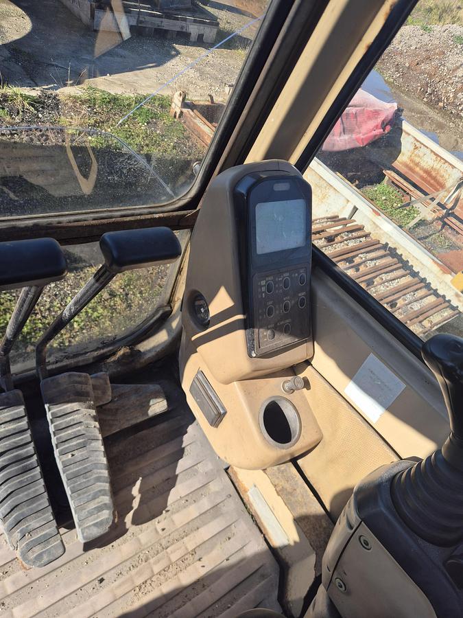 Used Caterpillar  325 Excavator