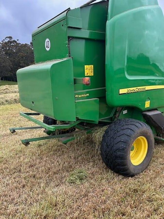 Used John Deere 864 Round Baler