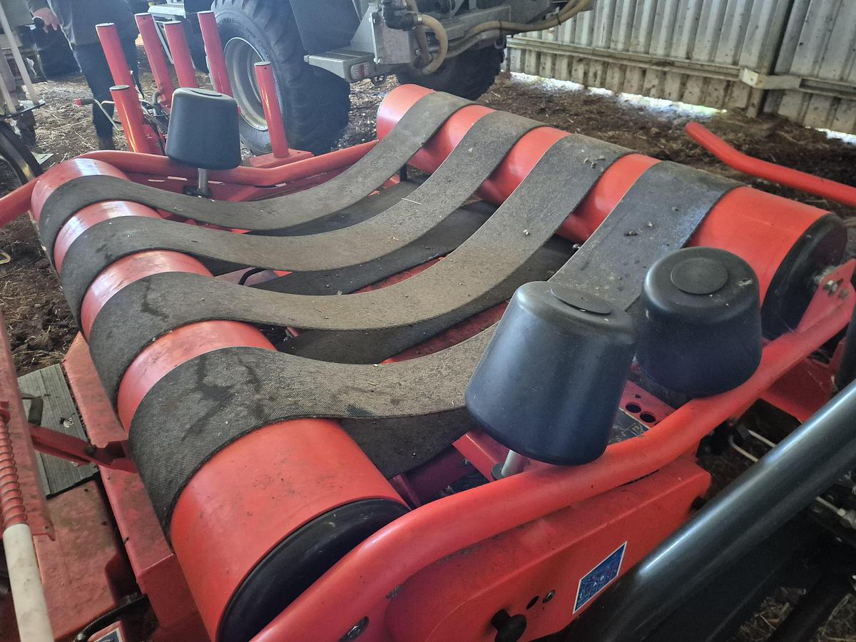 Used Kuhn RW1610 Silage Wrapper