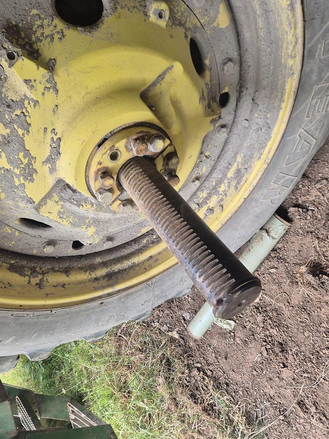 Used John Deere 7800