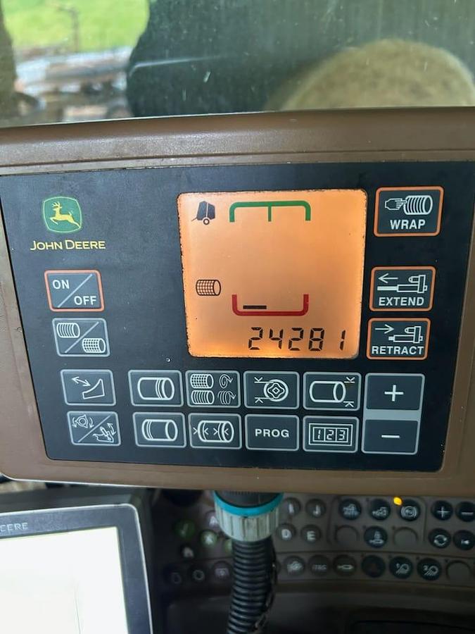 Used John Deere 864 Round Baler