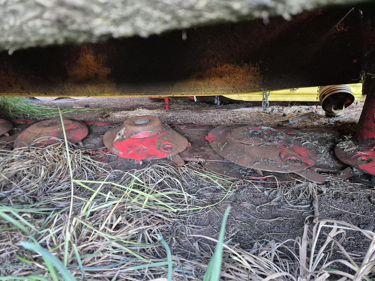 Used 2017 Pottinger Novacat 352V Hay Mower