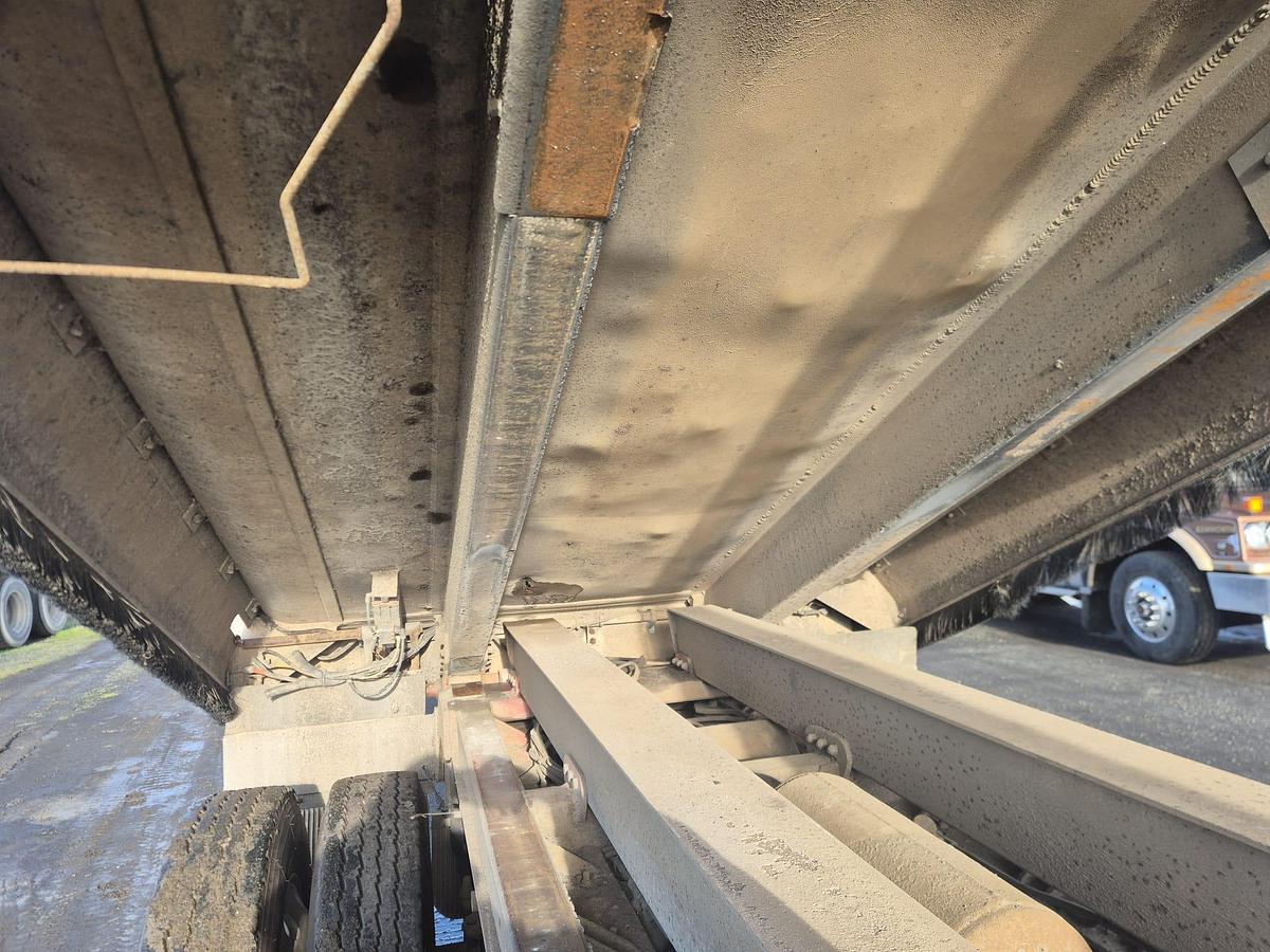 Used 2010 Tefco Quad Dog Tipper Trailer