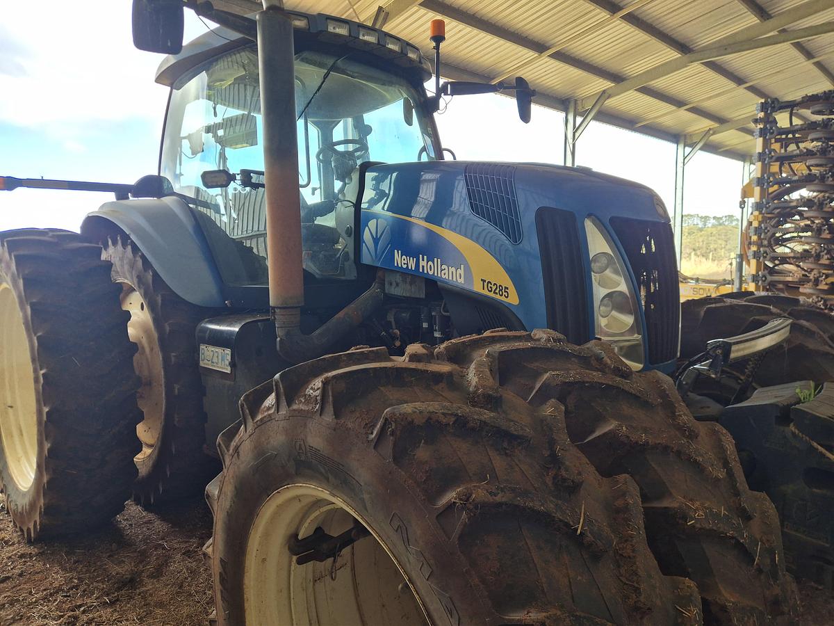 Used New Holland TG285 Tractor