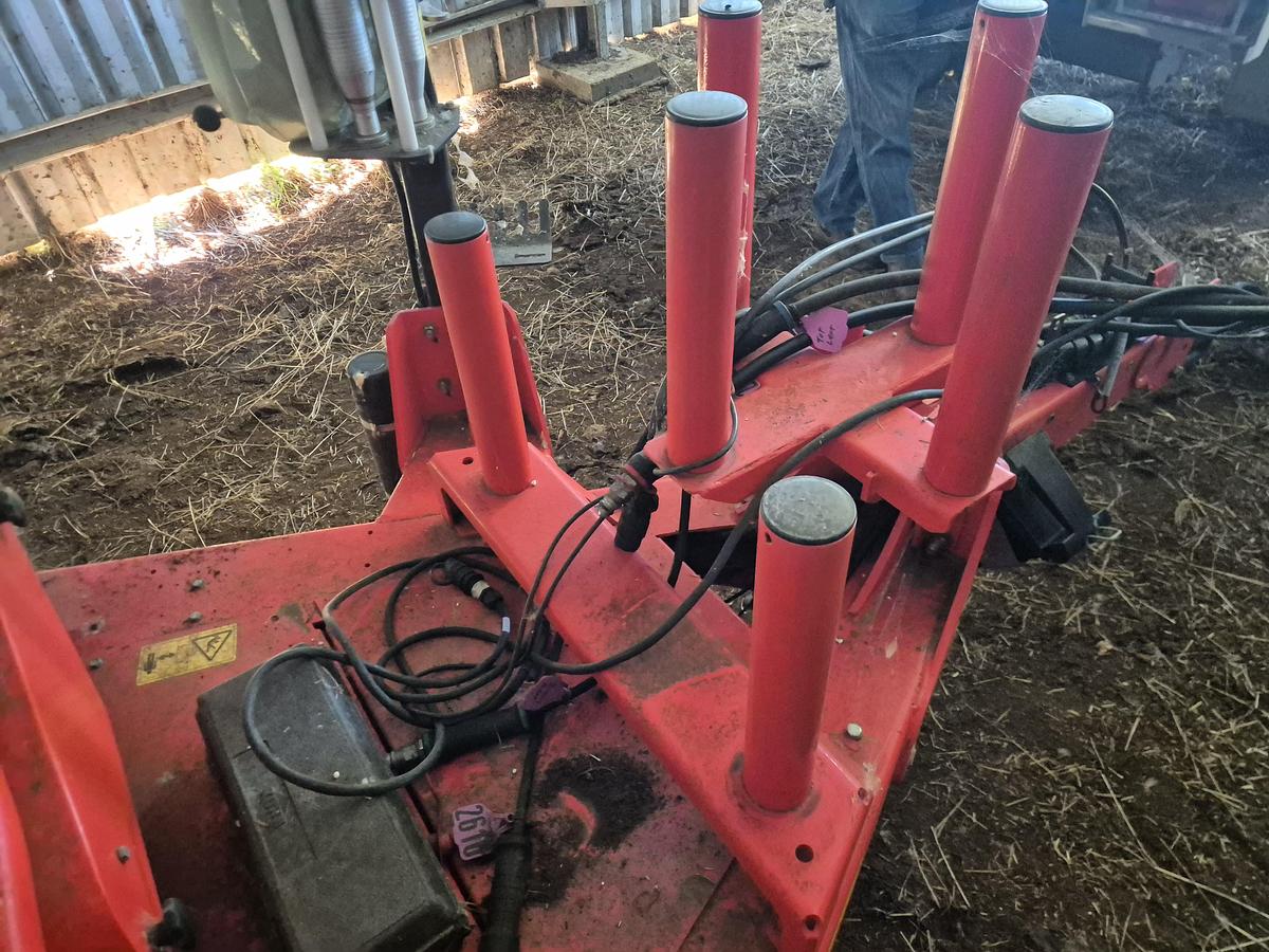 Used Kuhn RW1610 Silage Wrapper