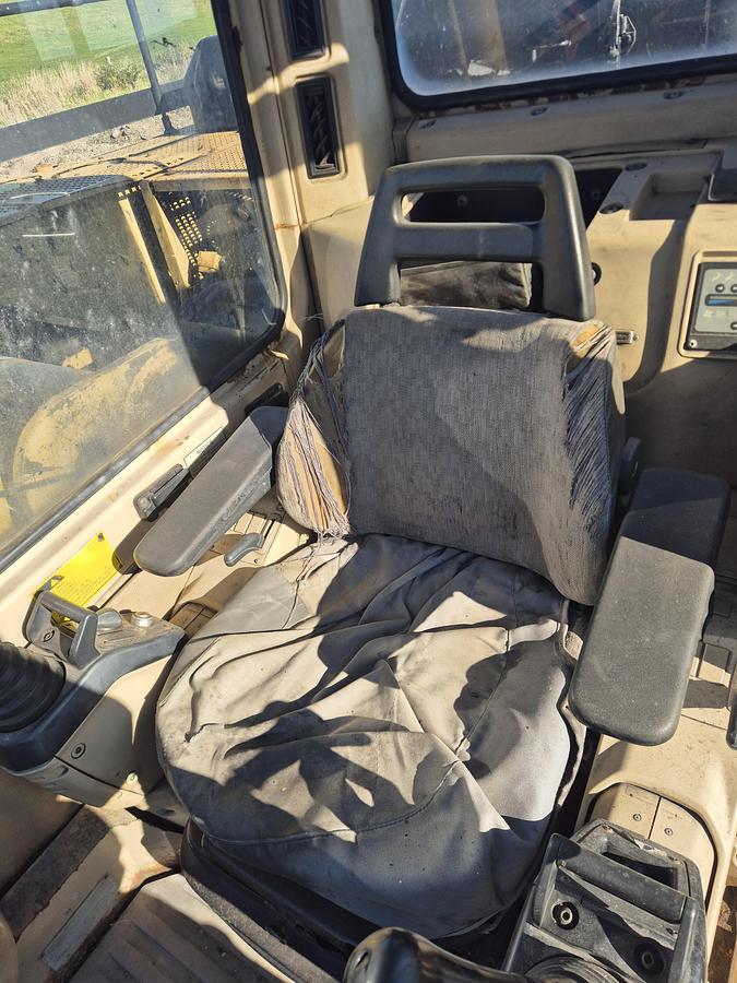 Used Caterpillar  325 Excavator