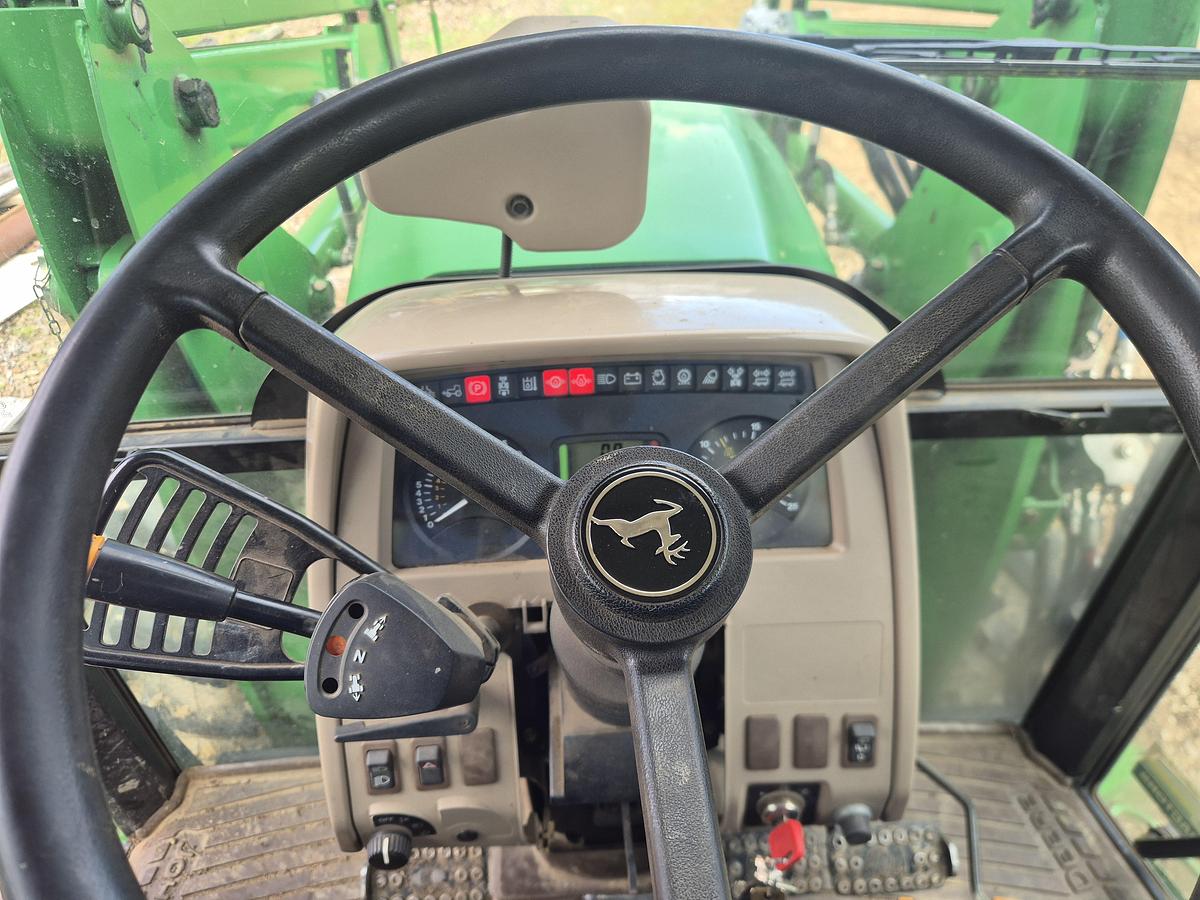 Used John Deere 5620
