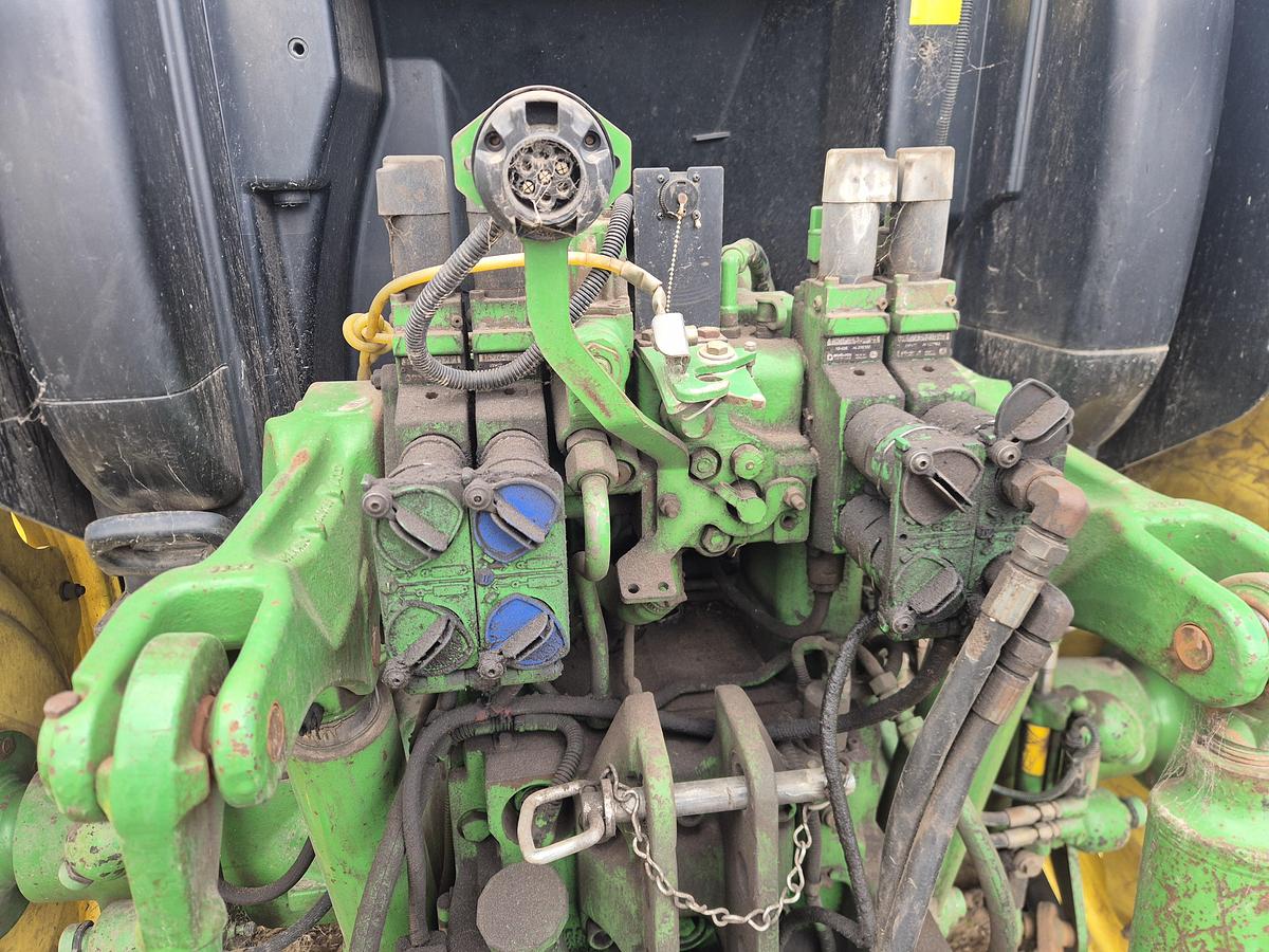 Used 2013 John Deere 6105R