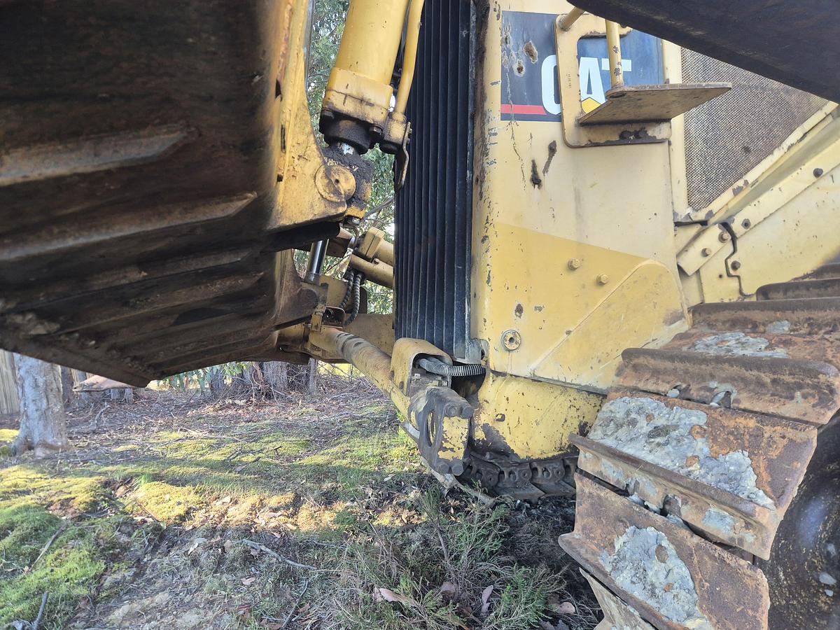 Used Caterpillar D8L