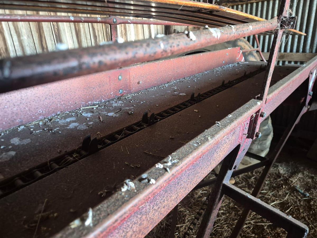 Used International Small Square Bale Loader