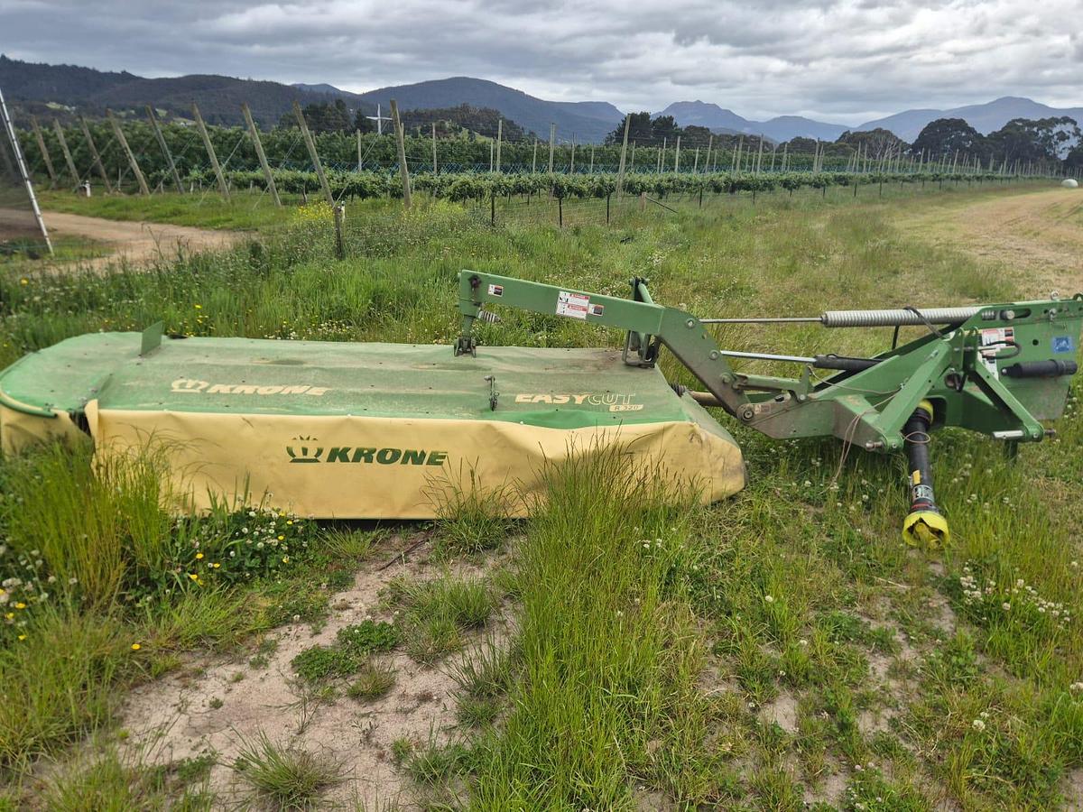 Used Krone ECR 320 8 Disc Hay Mower