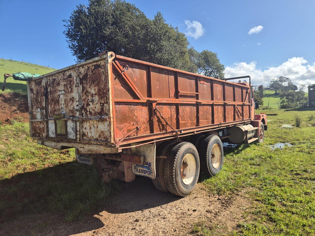 Used 1981 Volvo N12 Rigid Truck