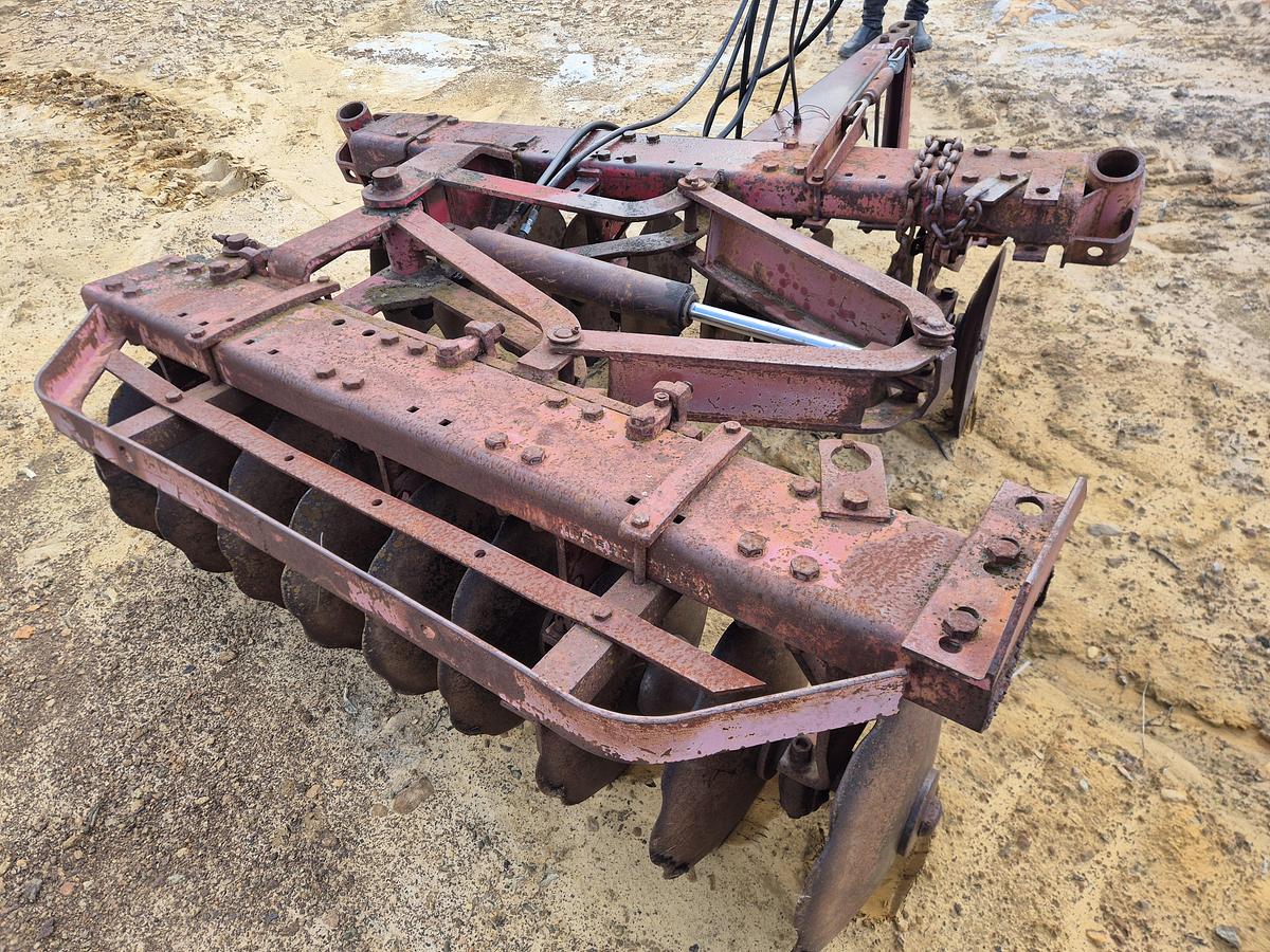 Used International  Una-Beam 18 Plate Offset Discs