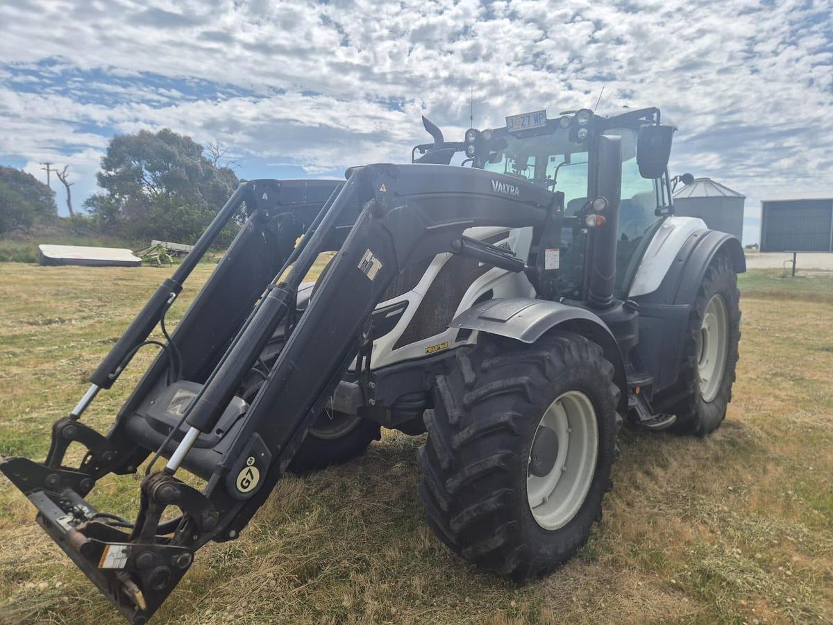 Used 2021 Valtra T154A Tractor
