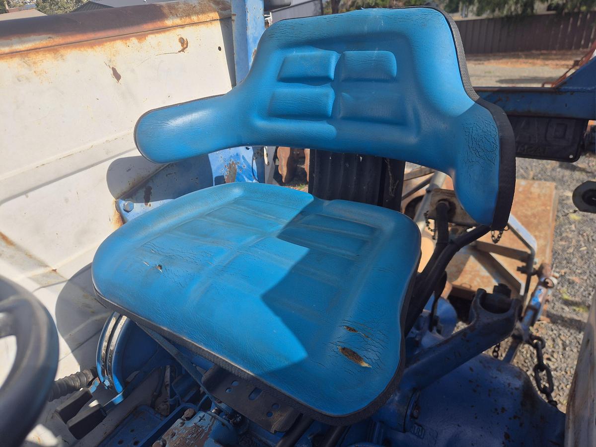 Used 1982 Ford 4100 2wd Tractor