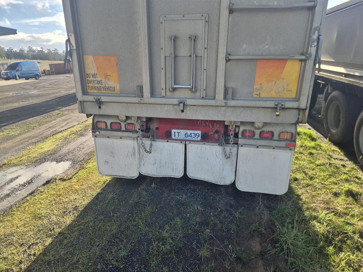 Used 2007 Hamelex Quad Dog Tipper Trailer