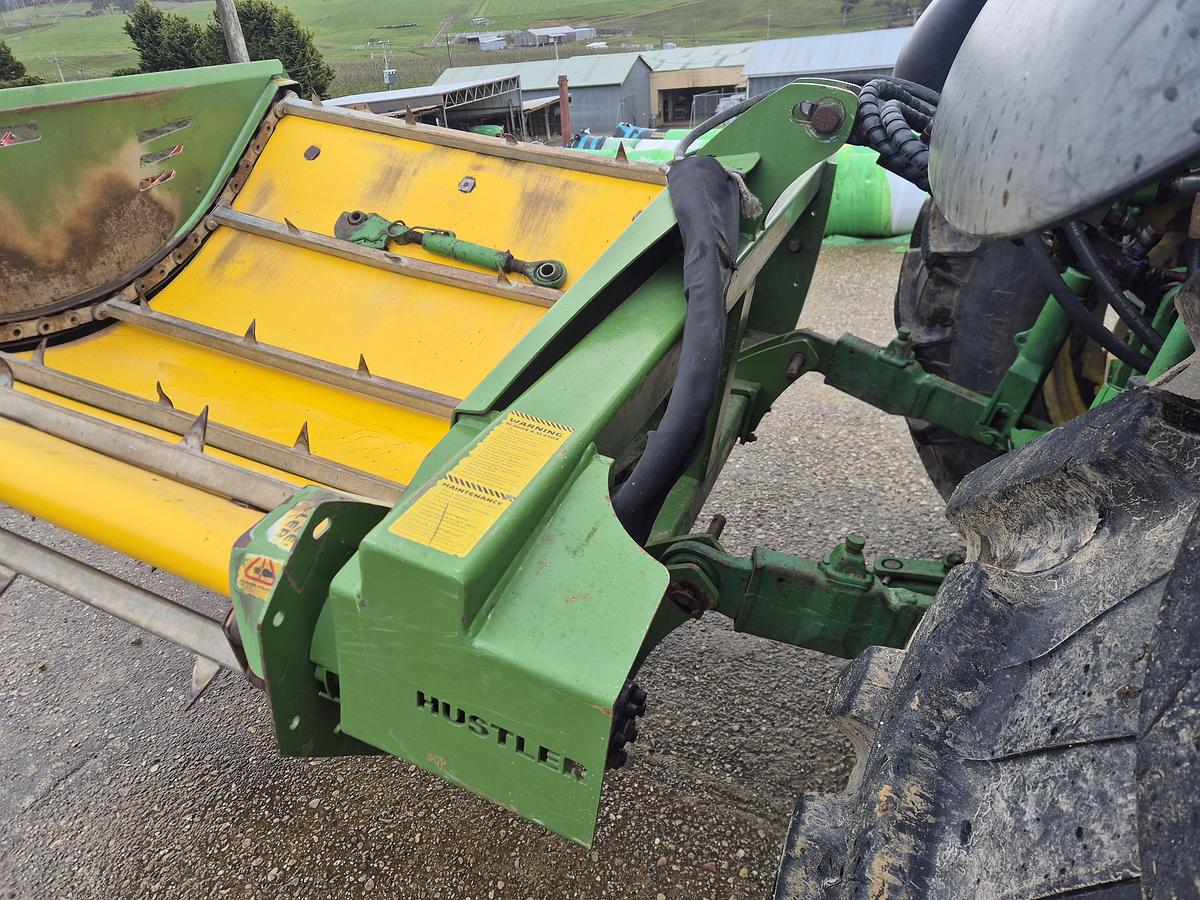 Used Hustler  SL360X Linkage Chain Bale Feeder