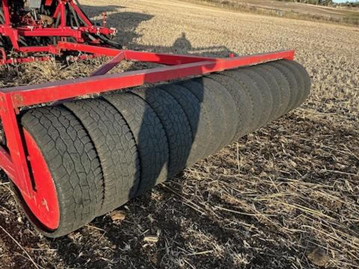 Used Duncan  Air Seeder