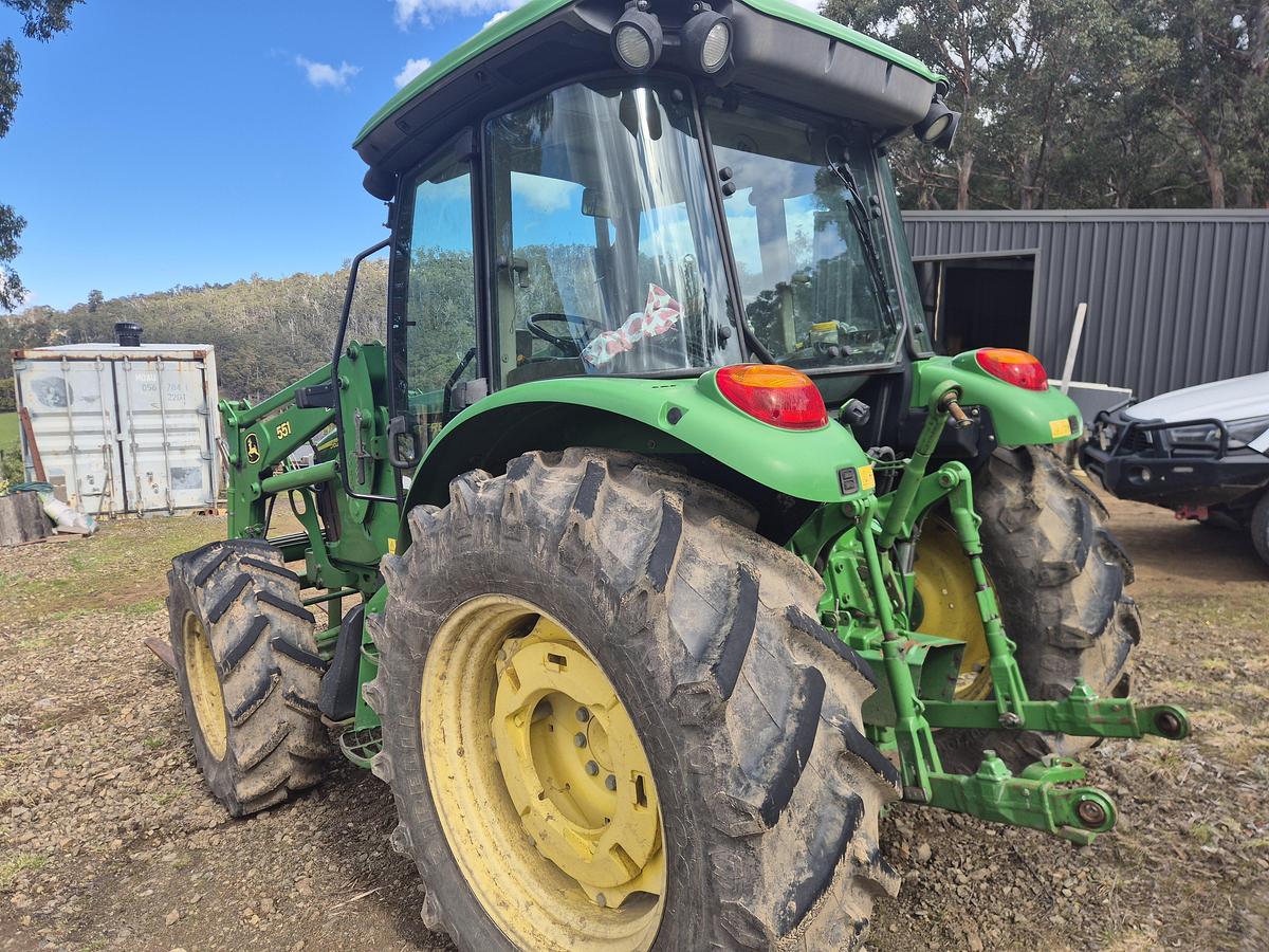 Used John Deere 5620