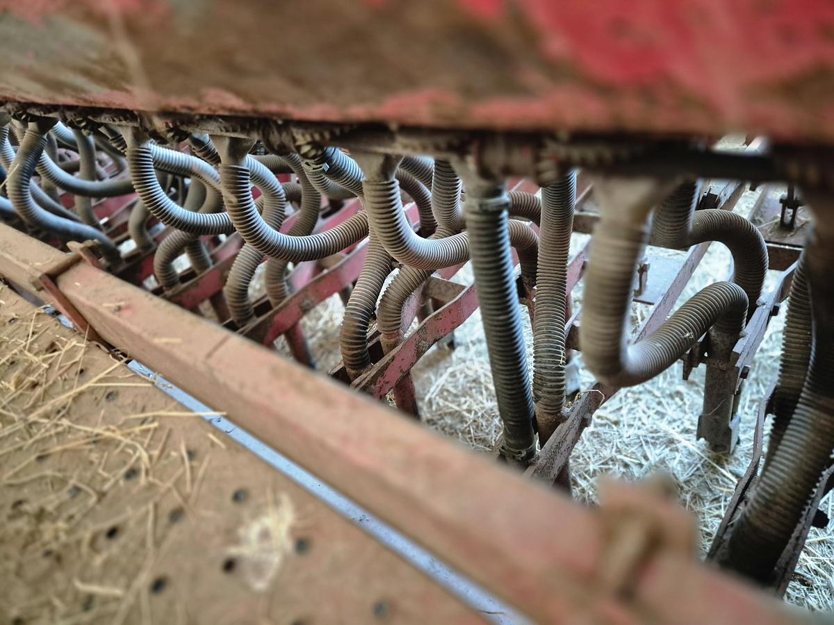 Used Duncan 3m Tyne Drill with trailer