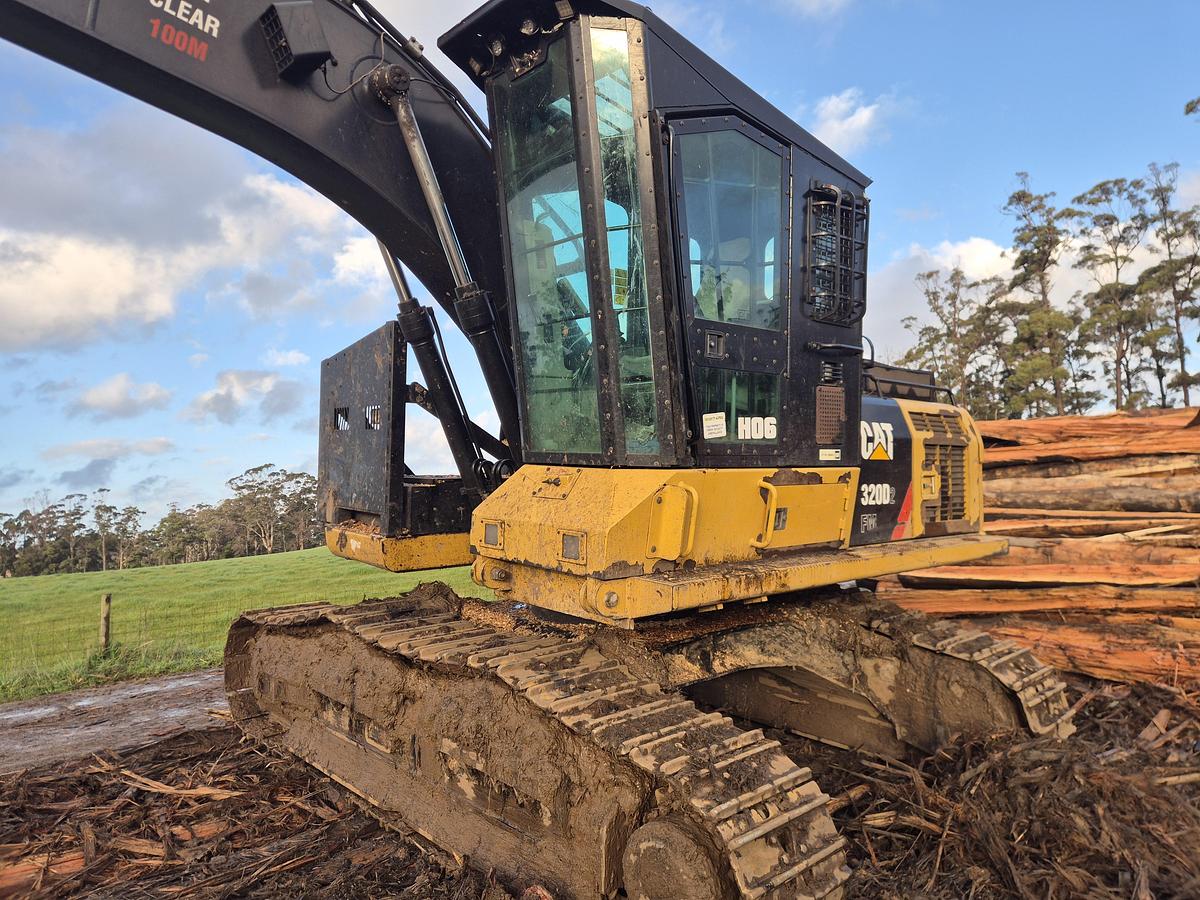 Used Caterpillar 320