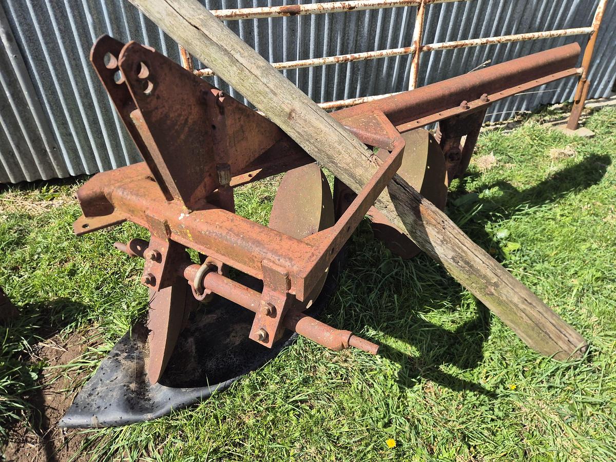 Used International A1-41 3 Furrow Disc Plough