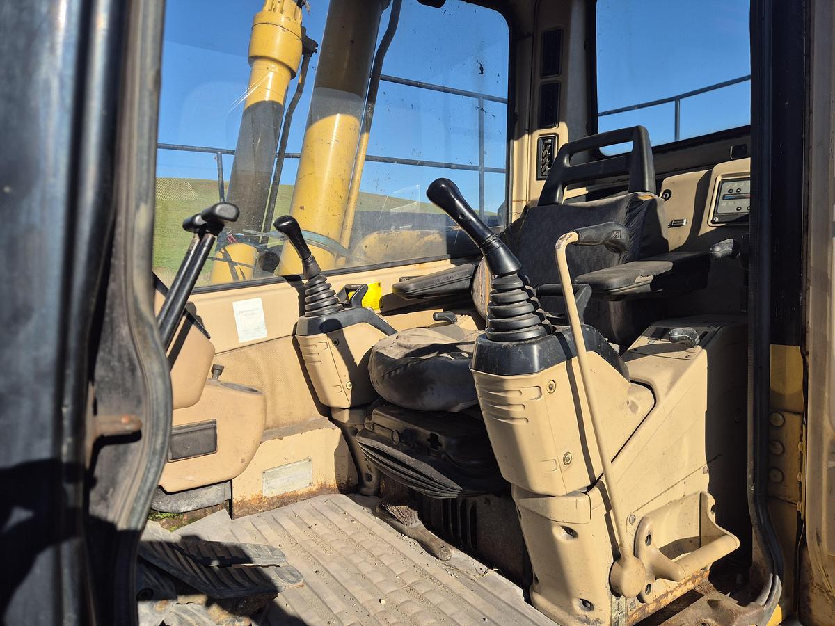 Used Caterpillar  325 Excavator