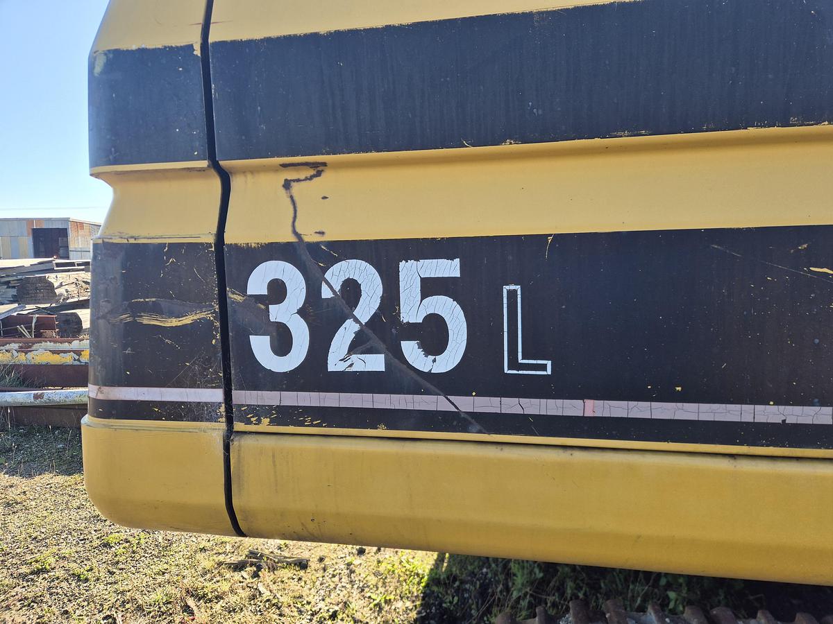 Used Caterpillar  325 Excavator