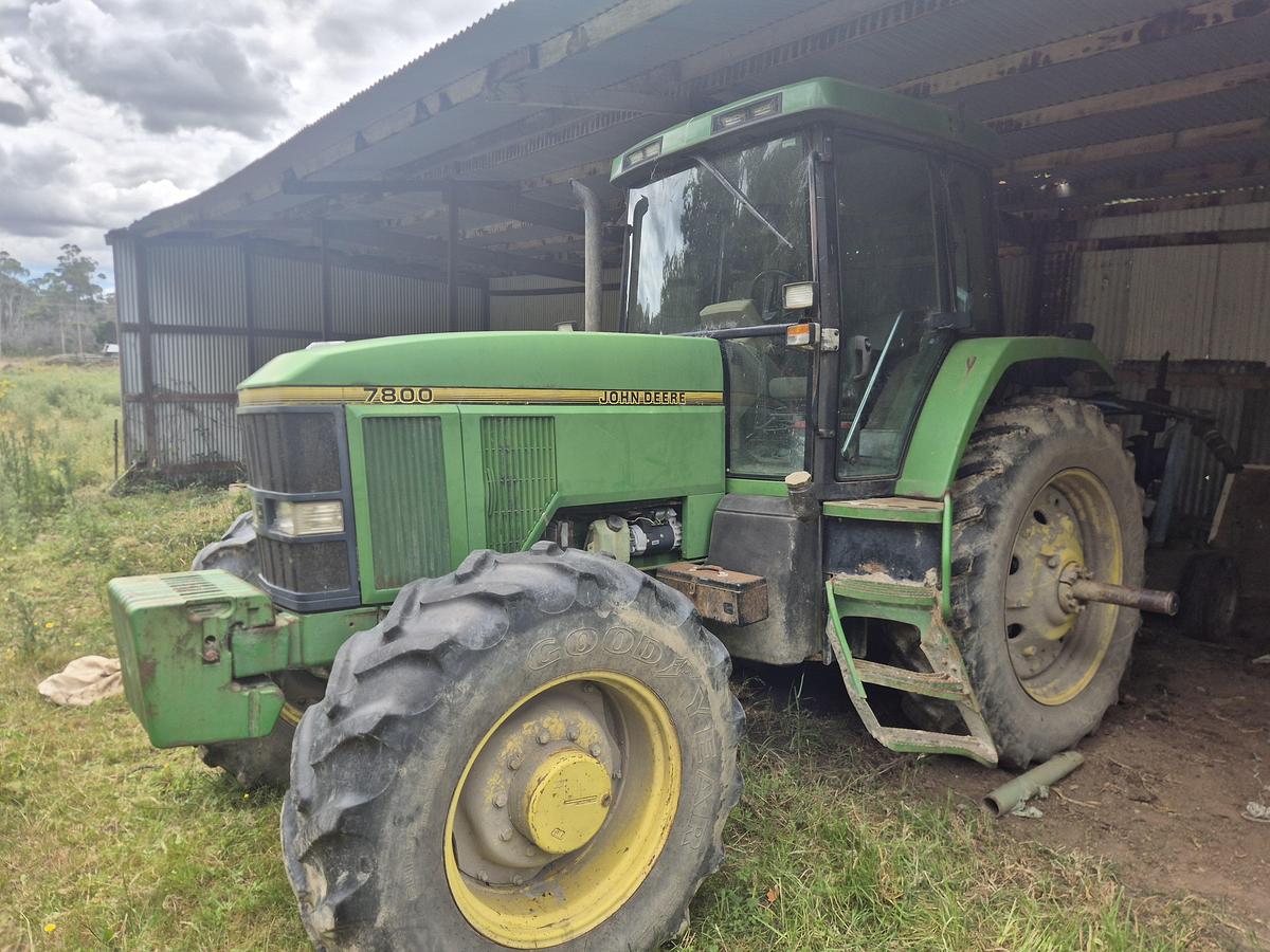 Used John Deere 7800
