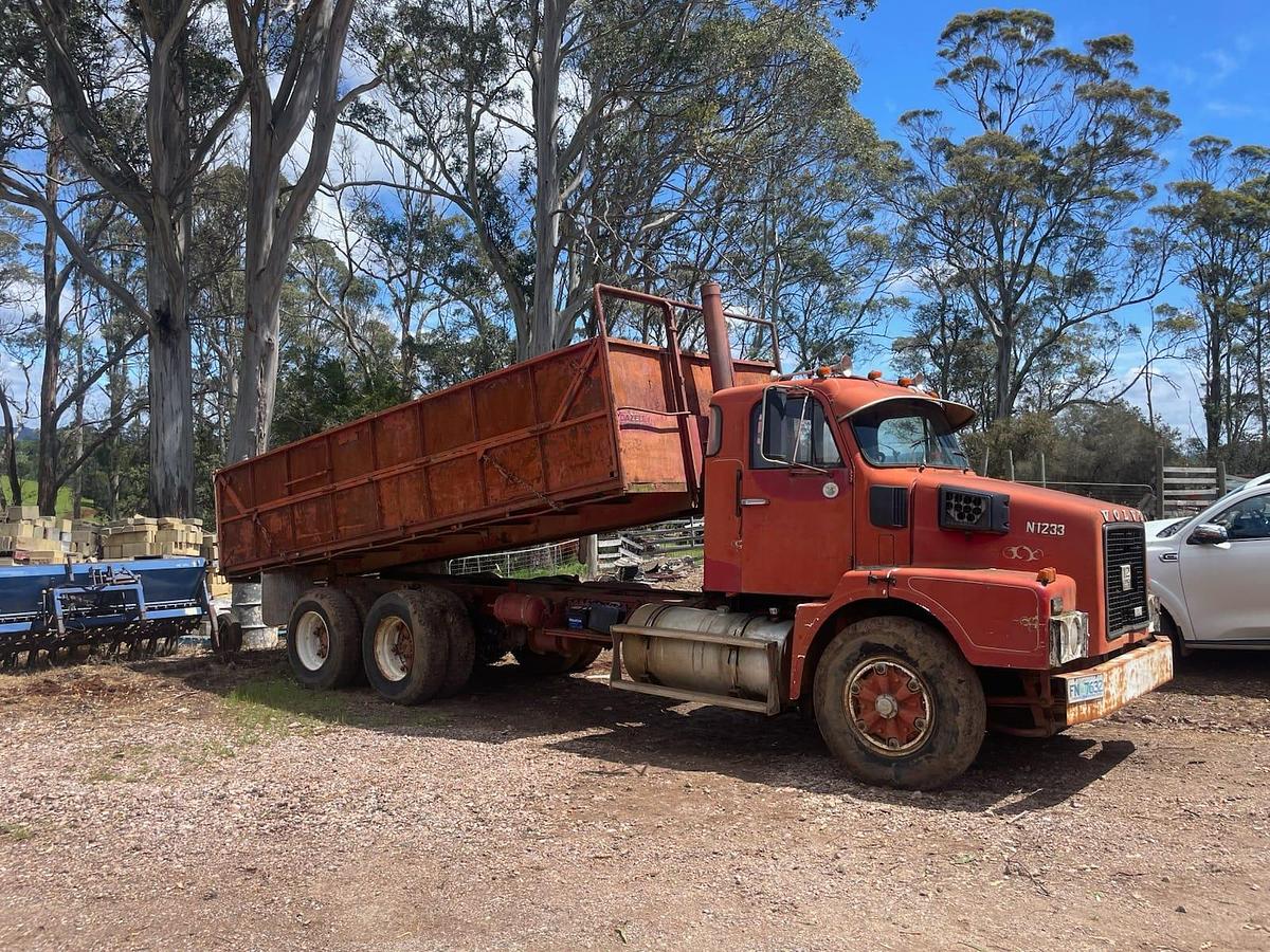 Used 1981 Volvo N12 Rigid Truck