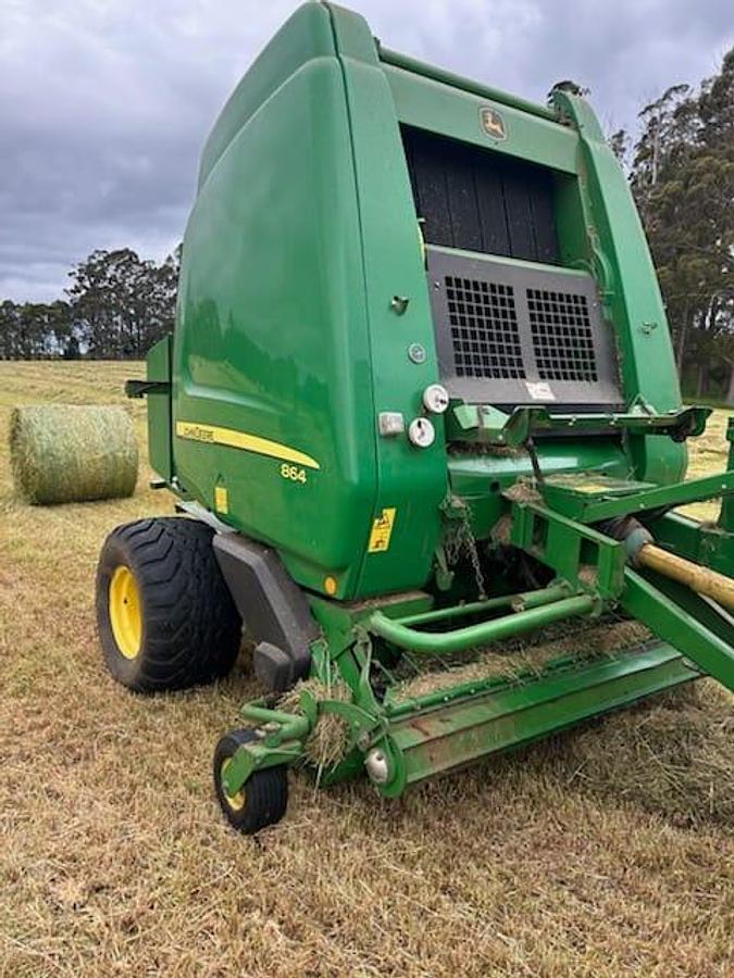 Used John Deere 864 Round Baler