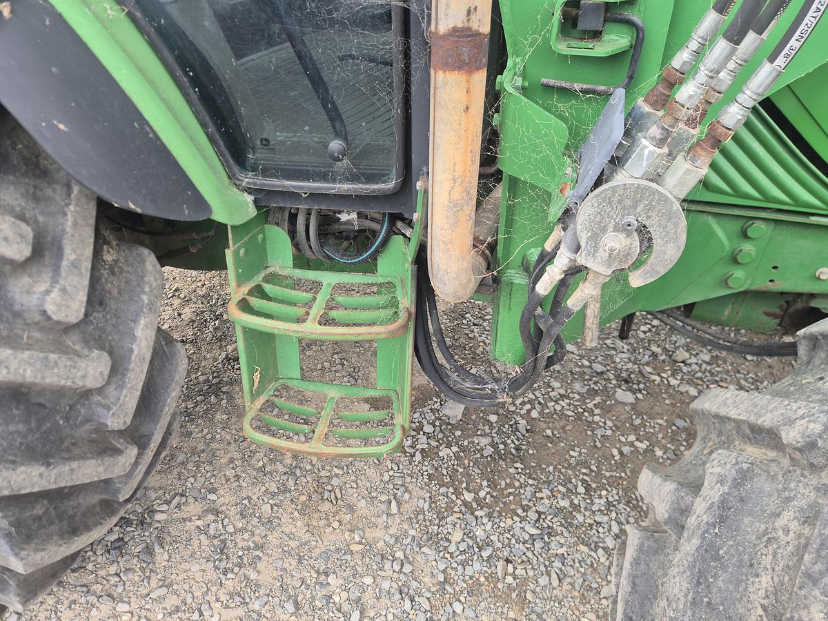 Used 2011 John Deere 5100 RN