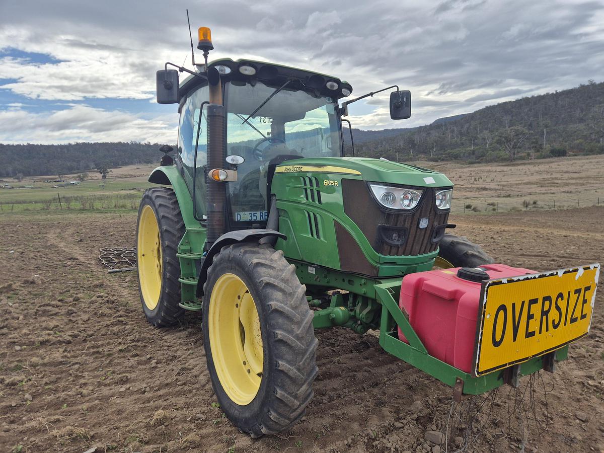 Used 2013 John Deere 6105R