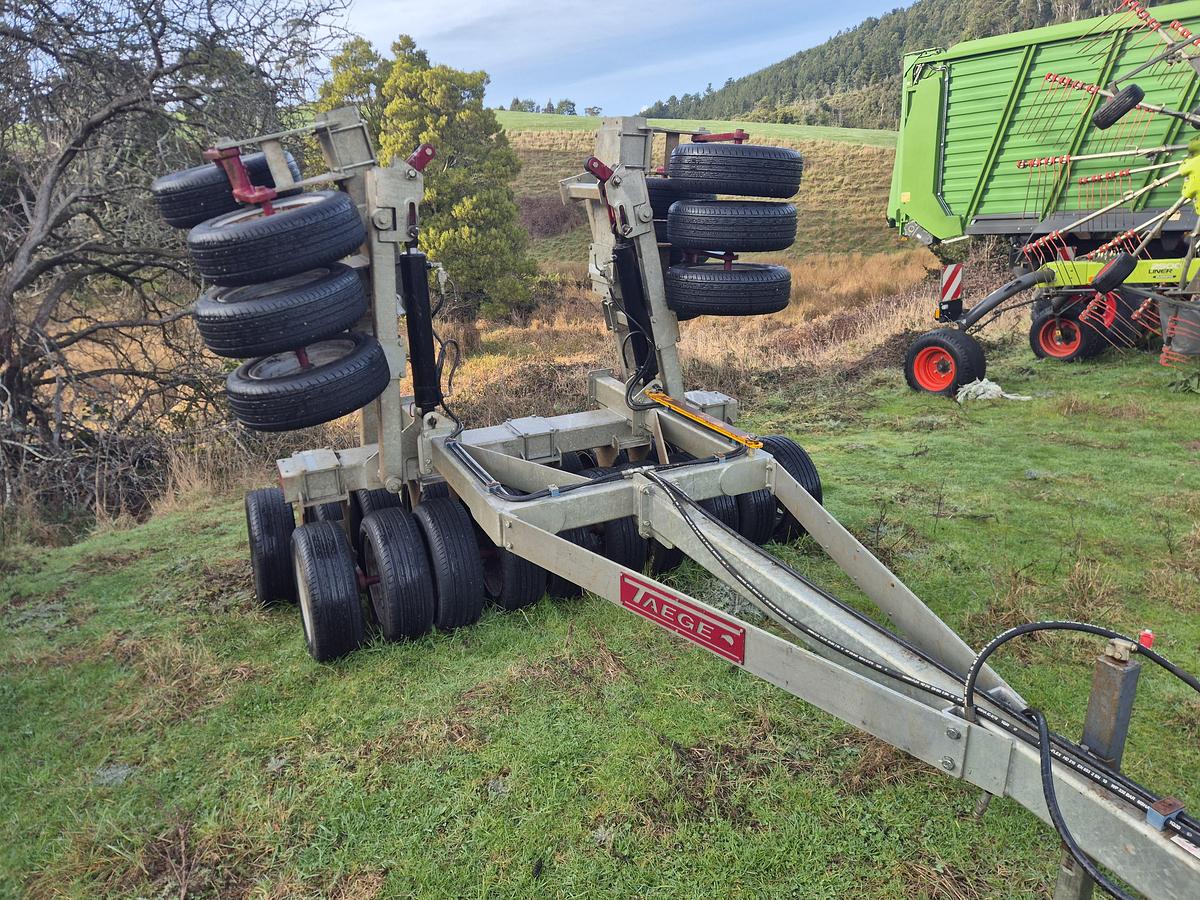 Used Taege  Air Seeder