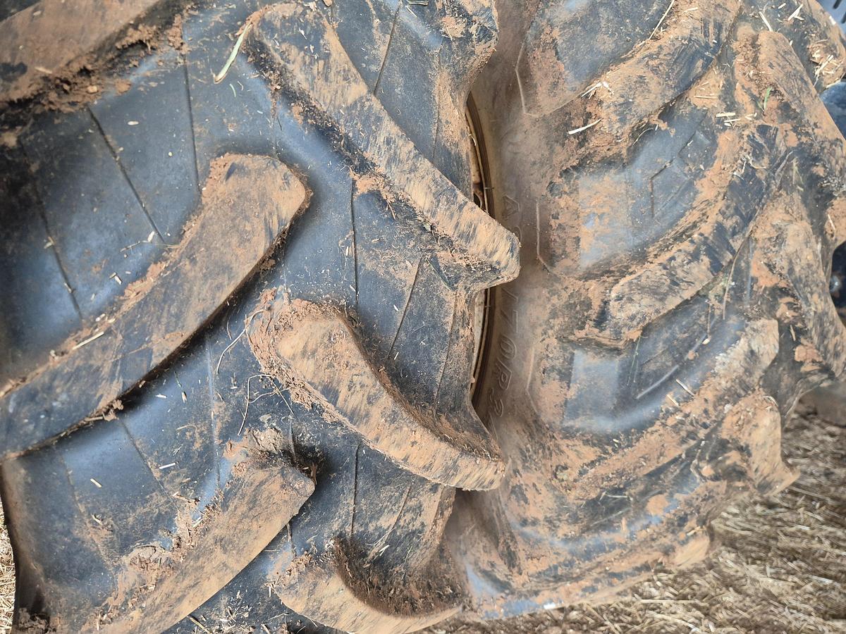 Used New Holland TG285 Tractor