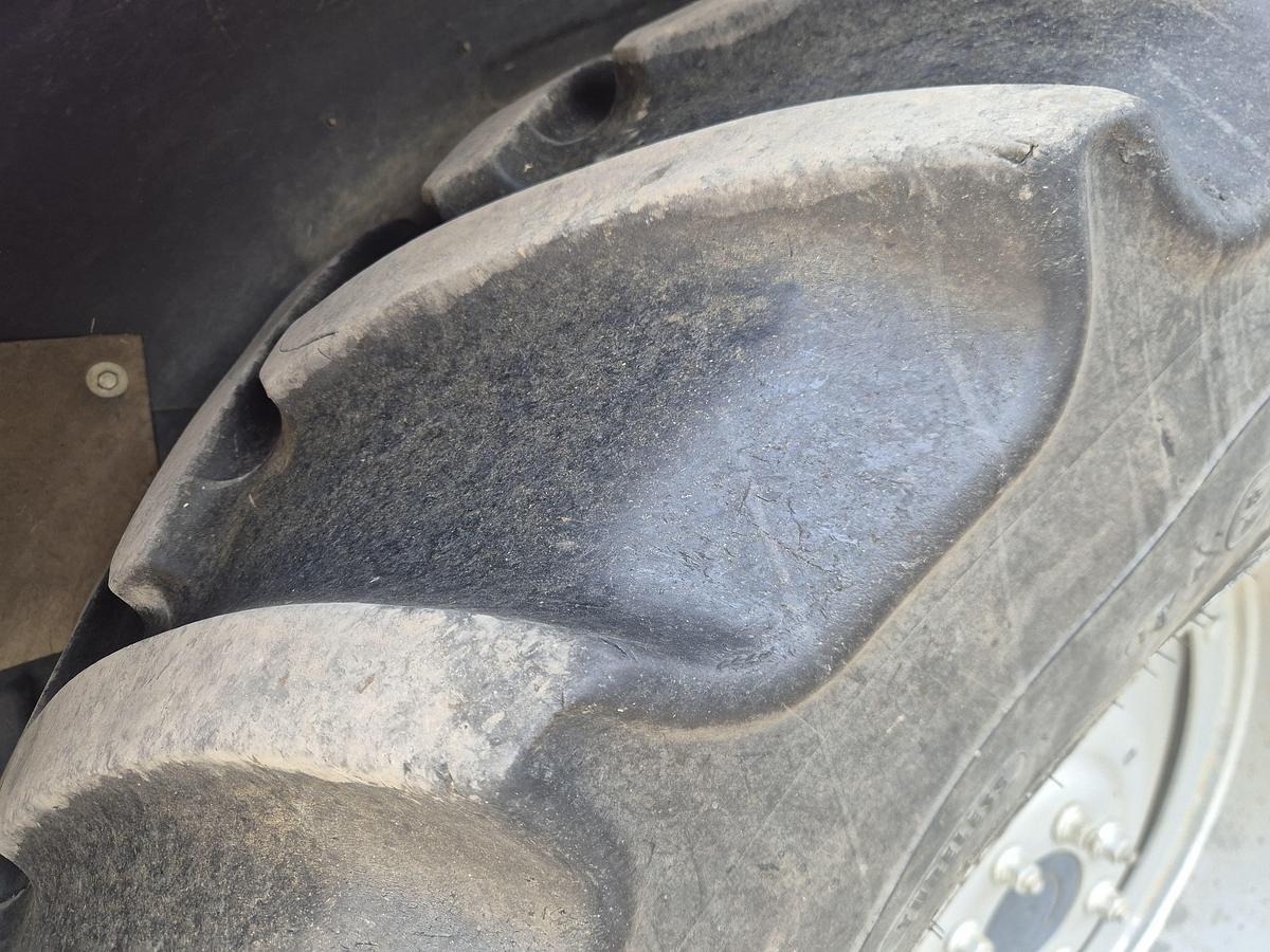 Used Case Maxxum 110 Loader Tractor