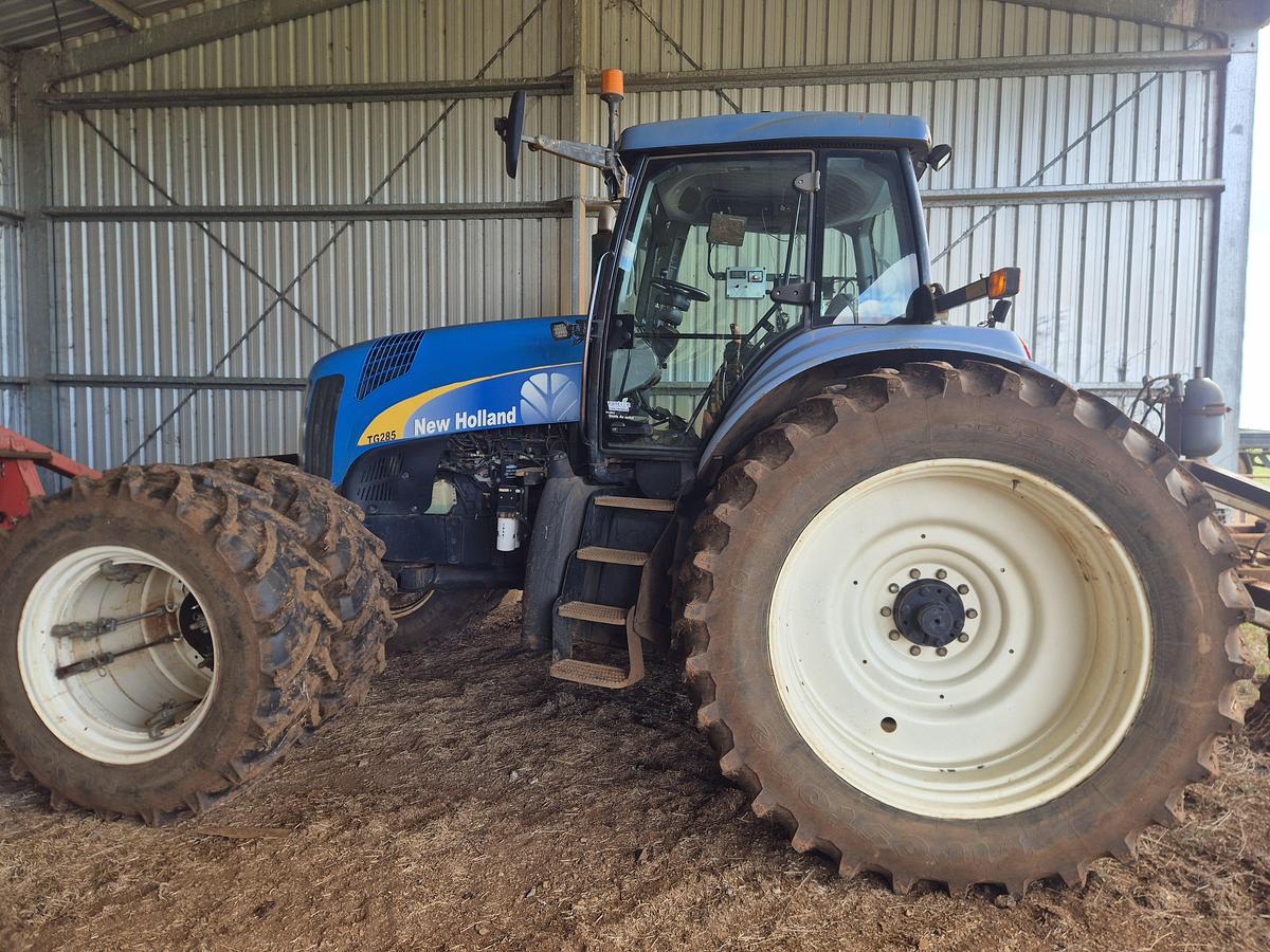 Used New Holland TG285 Tractor