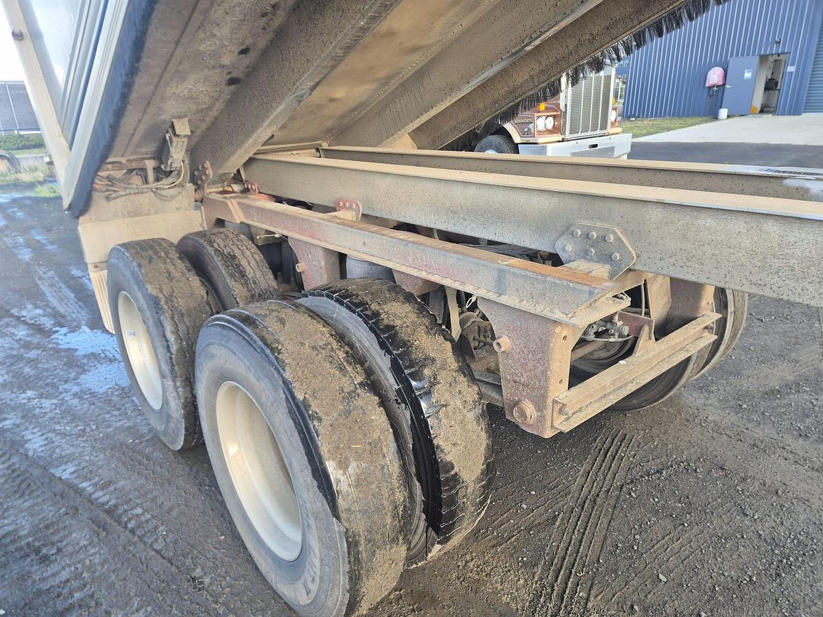 Used 2010 Tefco Quad Dog Tipper Trailer