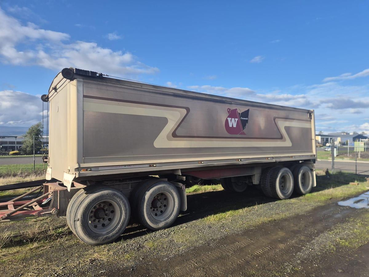 Used 2007 Hamelex Quad Dog Tipper Trailer