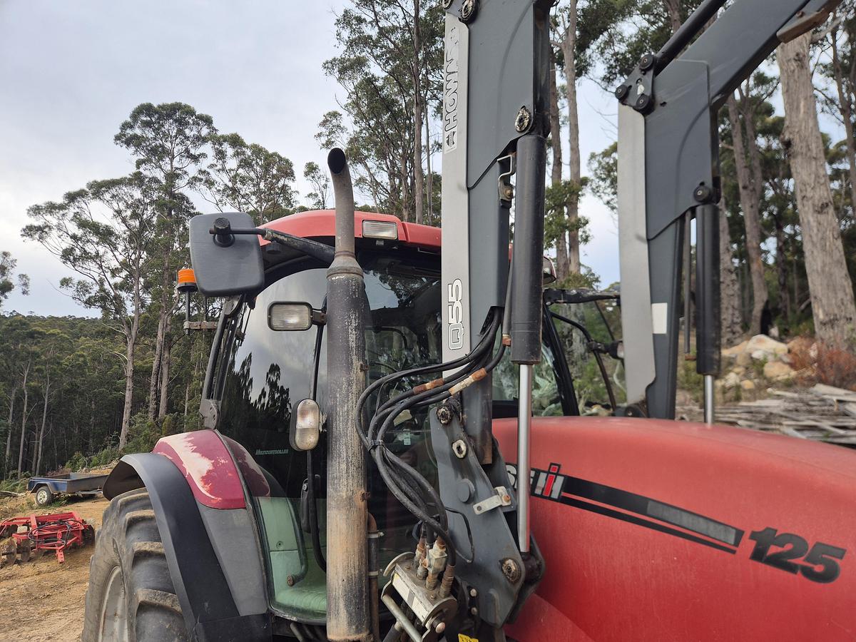 Used 2003 Case Maxxum 125 Loader Tractor