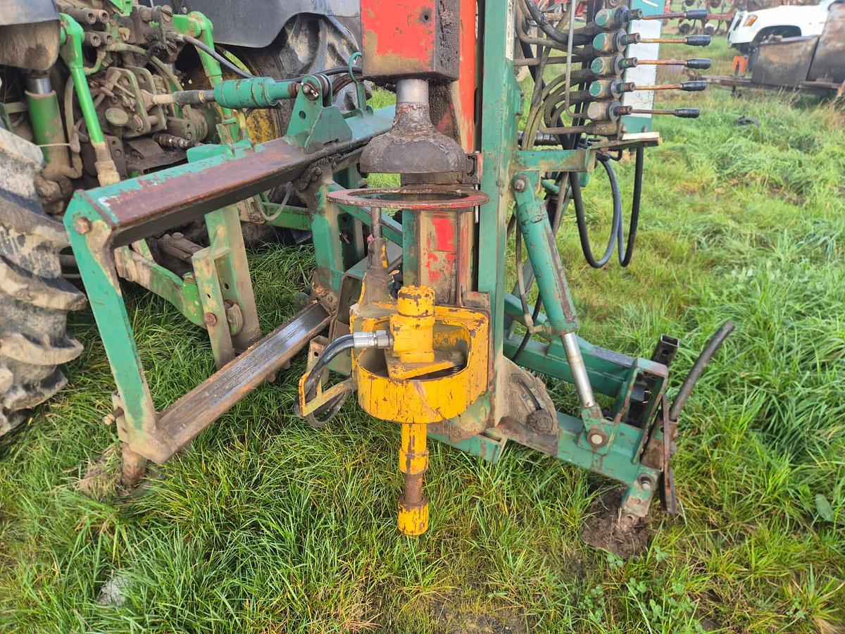 Used Munro Auto Driver Side Shift Post Driver with Auger