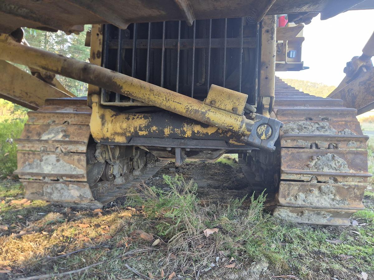 Used Caterpillar D8L