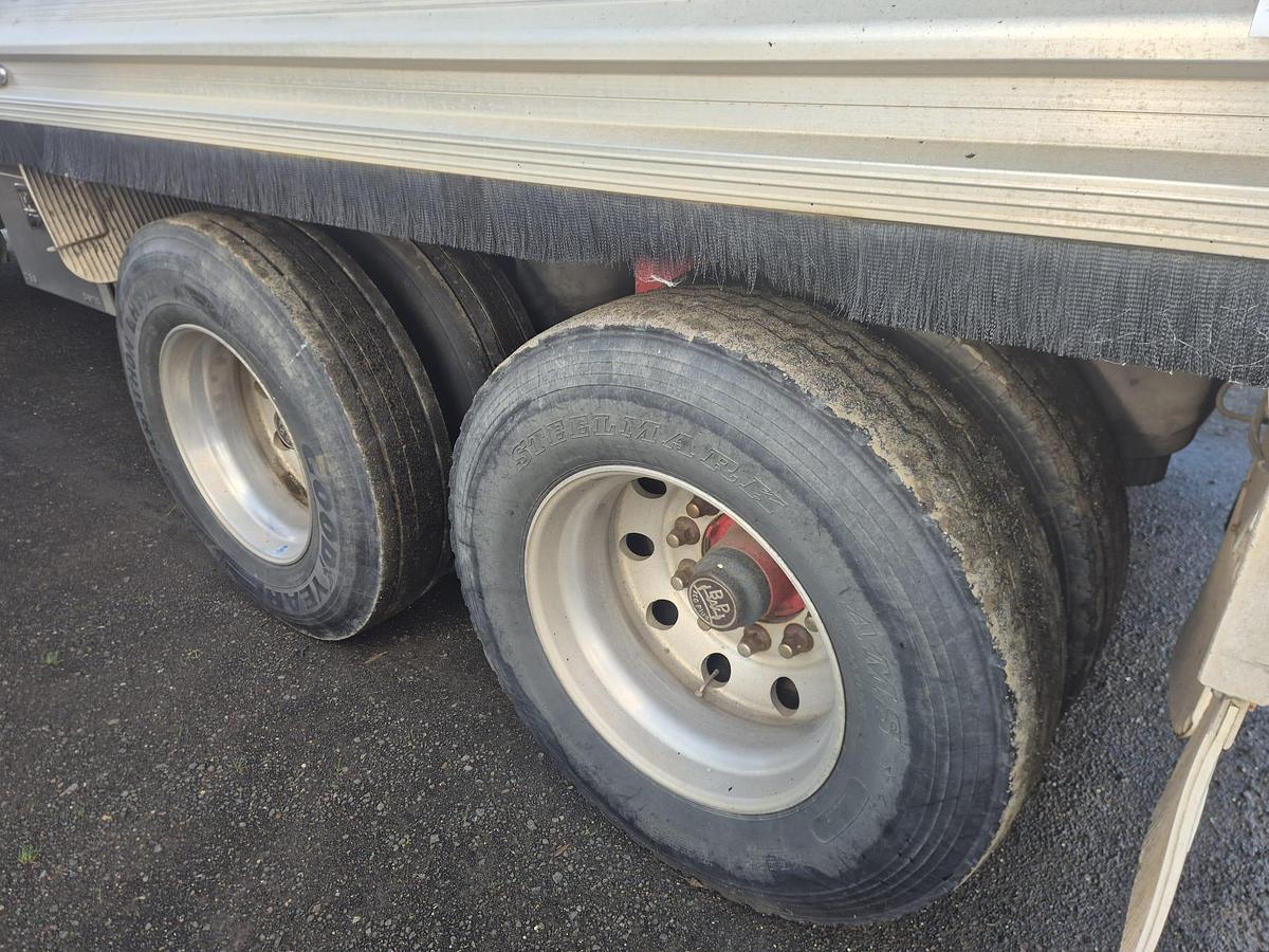 Used 2014 Tefco Quad Dog Tipper Trailer