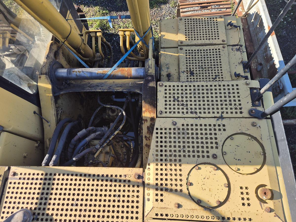 Used Caterpillar  325 Excavator