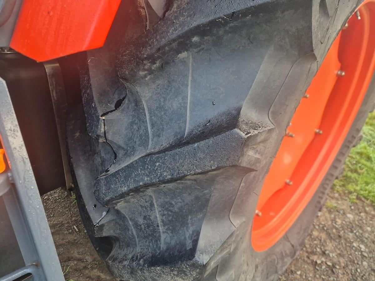 Used Kubota M126GX Tractor with Quicke Loader