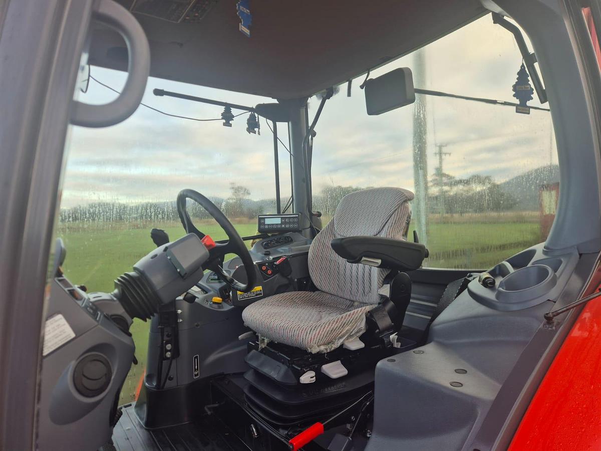 Used Kubota M126GX Tractor with Quicke Loader