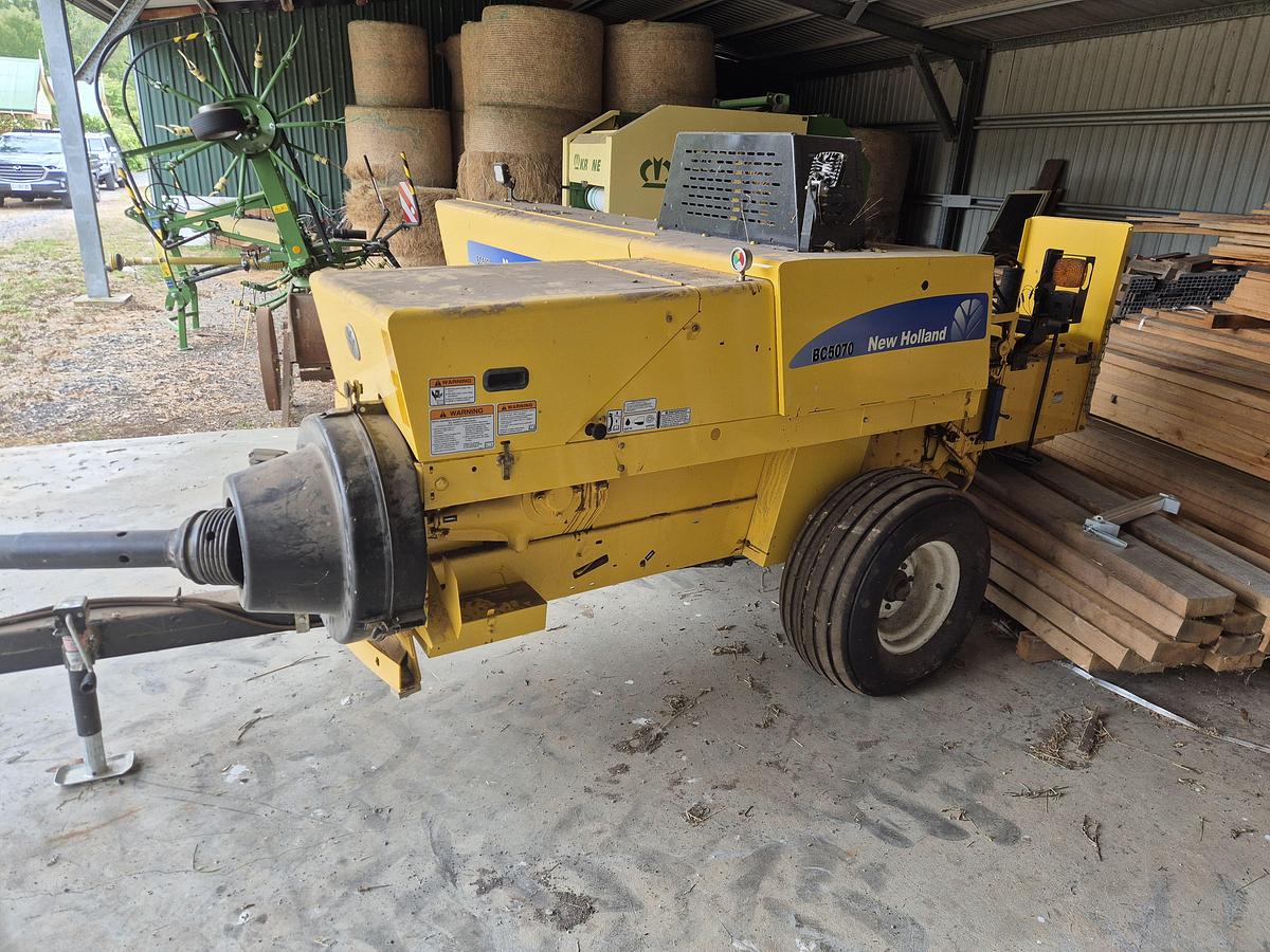 Used New Holland BC5070 Small Square