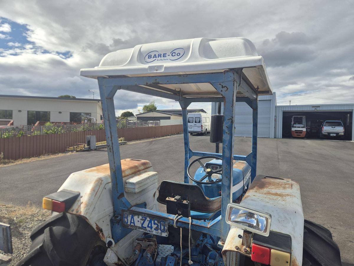 Used 1982 Ford 4100 2wd Tractor