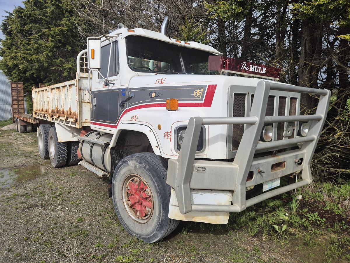Used International S Line 10 Yarder